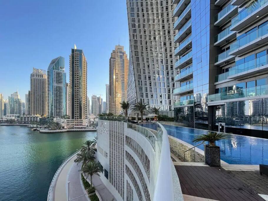 Apartment Ultra-luxury 3br Opulent Furnishing Damac Heights 5206 Dubai
